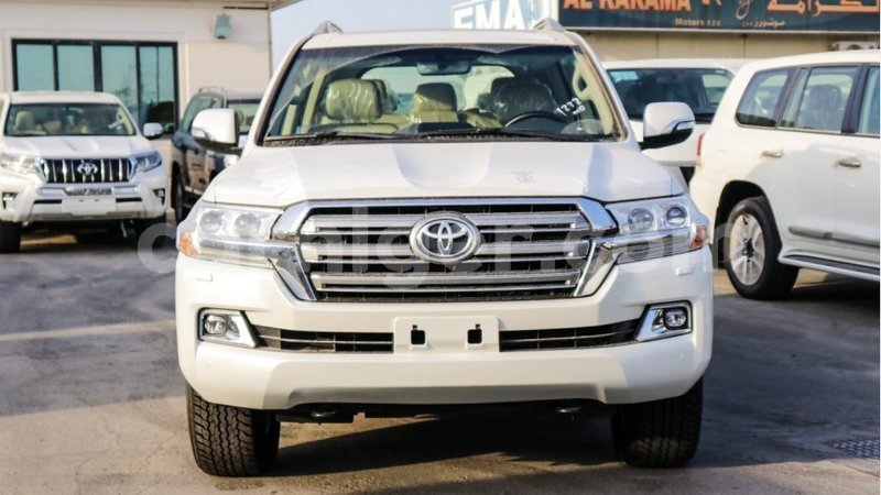 Big with watermark toyota land cruiser agadez import dubai 6372