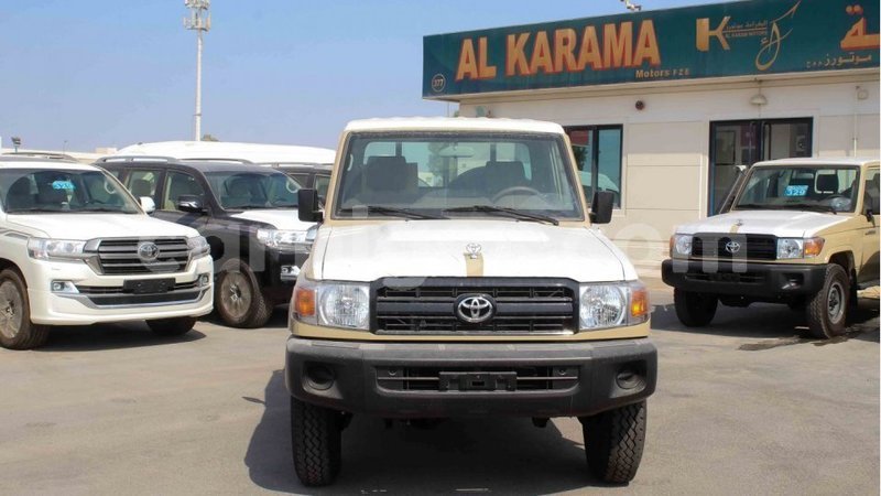 Big with watermark toyota land cruiser agadez import dubai 6374