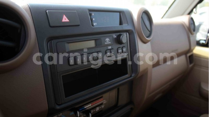 Big with watermark toyota land cruiser agadez import dubai 6374