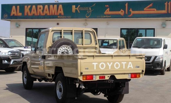 Buy Import Toyota Land Cruiser Beige Truck in Import - Dubai in Agadez Buy Import Toyota Land Cruiser Beige Truck in Import - Dubai in Agadez
