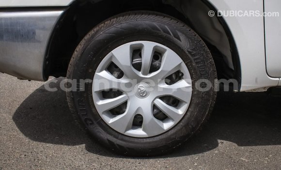 Sayi Imported Toyota Hilux White Mota in Import - Dubai a Agadez Sayi Imported Toyota Hilux White Mota in Import - Dubai a Agadez