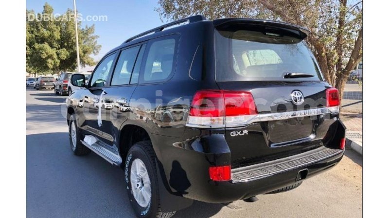 Big with watermark toyota land cruiser agadez import dubai 6380