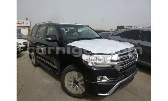 Acheter Import Utilitaire Toyota Land Cruiser Noir à Import - Dubai, Agadez Acheter Import Utilitaire Toyota Land Cruiser Noir à Import - Dubai, Agadez