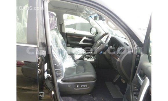 Acheter Import Utilitaire Toyota Land Cruiser Noir à Import - Dubai, Agadez Acheter Import Utilitaire Toyota Land Cruiser Noir à Import - Dubai, Agadez