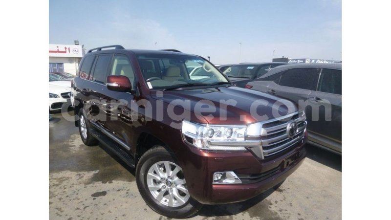 Big with watermark toyota land cruiser agadez import dubai 6383