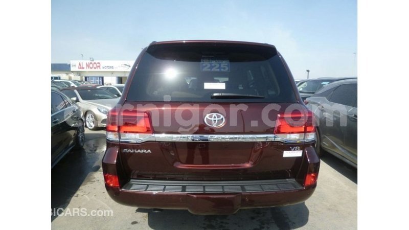 Big with watermark toyota land cruiser agadez import dubai 6383