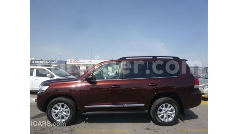 Big with watermark toyota land cruiser agadez import dubai 6383