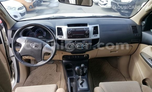 Acheter Import Voiture Toyota Fortuner Blanc à Import - Dubai, Agadez Acheter Import Voiture Toyota Fortuner Blanc à Import - Dubai, Agadez