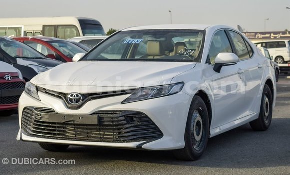 Acheter Import Voiture Toyota Camry Blanc à Import - Dubai, Agadez Acheter Import Voiture Toyota Camry Blanc à Import - Dubai, Agadez