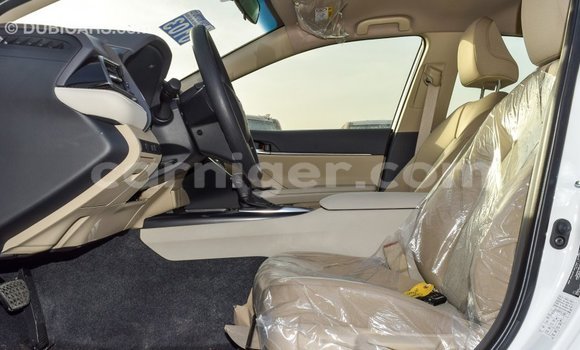 Acheter Import Voiture Toyota Camry Blanc à Import - Dubai, Agadez Acheter Import Voiture Toyota Camry Blanc à Import - Dubai, Agadez