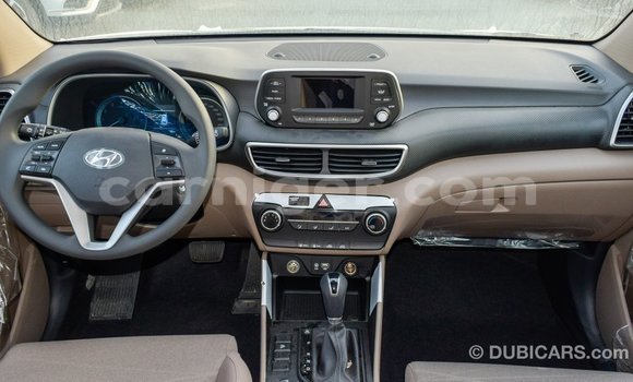 Acheter Import Voiture Hyundai Tucson Blanc à Import - Dubai, Agadez Acheter Import Voiture Hyundai Tucson Blanc à Import - Dubai, Agadez