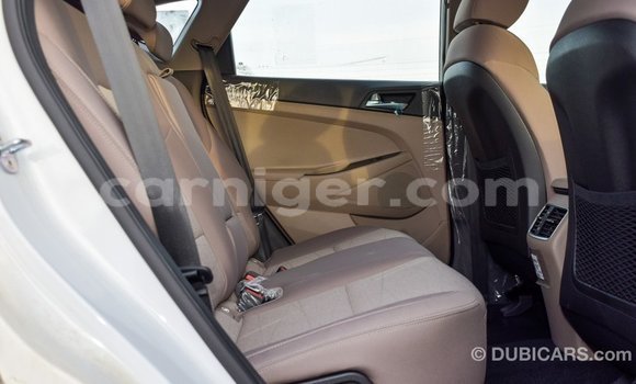 Acheter Import Voiture Hyundai Tucson Blanc à Import - Dubai, Agadez Acheter Import Voiture Hyundai Tucson Blanc à Import - Dubai, Agadez
