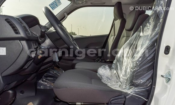 Buy Import Toyota Hiace White Car in Import - Dubai in Agadez Buy Import Toyota Hiace White Car in Import - Dubai in Agadez