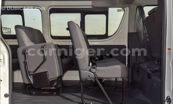 Buy Import Toyota Hiace White Car in Import - Dubai in Agadez Buy Import Toyota Hiace White Car in Import - Dubai in Agadez