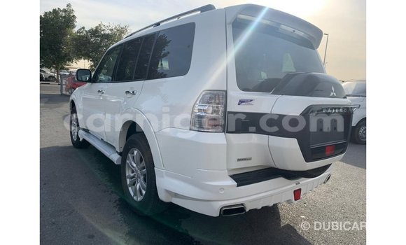 Buy Import Mitsubishi Pajero White Car in Import - Dubai in Agadez Buy Import Mitsubishi Pajero White Car in Import - Dubai in Agadez