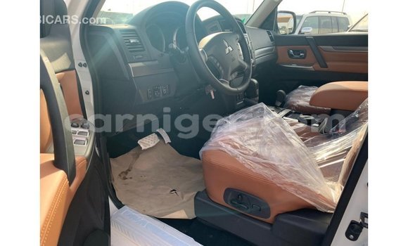 Buy Import Mitsubishi Pajero White Car in Import - Dubai in Agadez Buy Import Mitsubishi Pajero White Car in Import - Dubai in Agadez