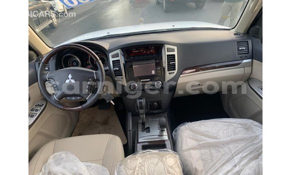 Buy Import Mitsubishi Pajero Black Car in Import - Dubai in Agadez Buy Import Mitsubishi Pajero Black Car in Import - Dubai in Agadez
