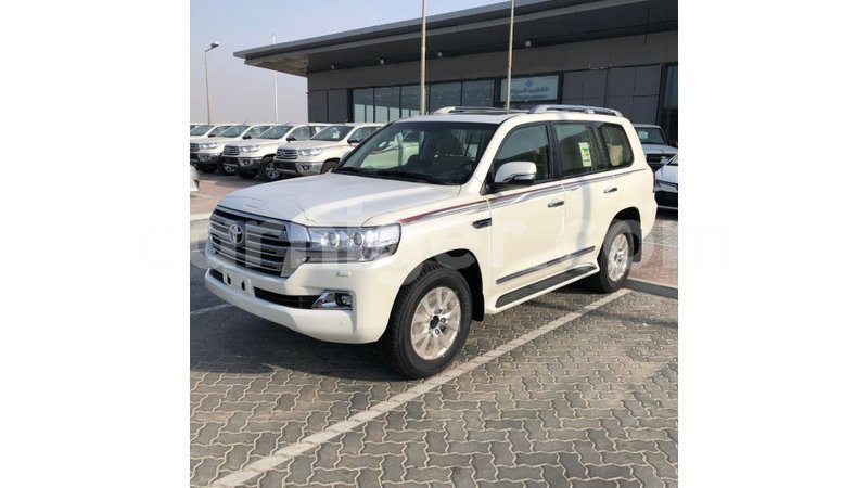 Big with watermark toyota land cruiser agadez import dubai 6410