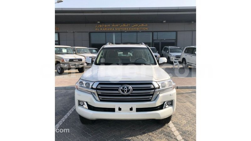 Big with watermark toyota land cruiser agadez import dubai 6410