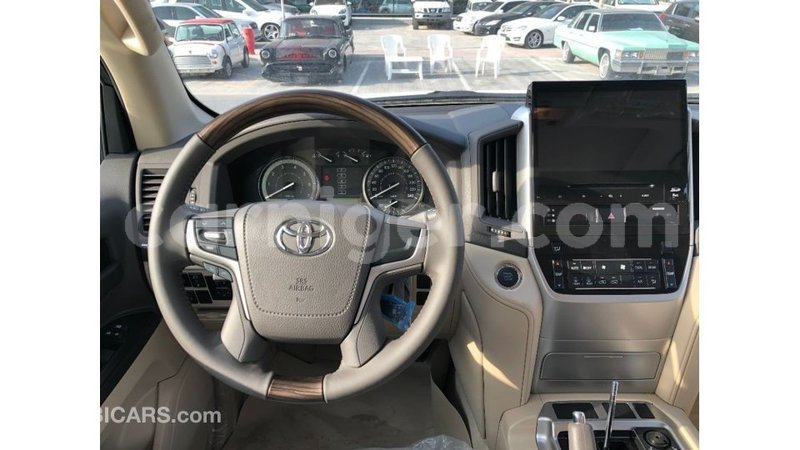 Big with watermark toyota land cruiser agadez import dubai 6410