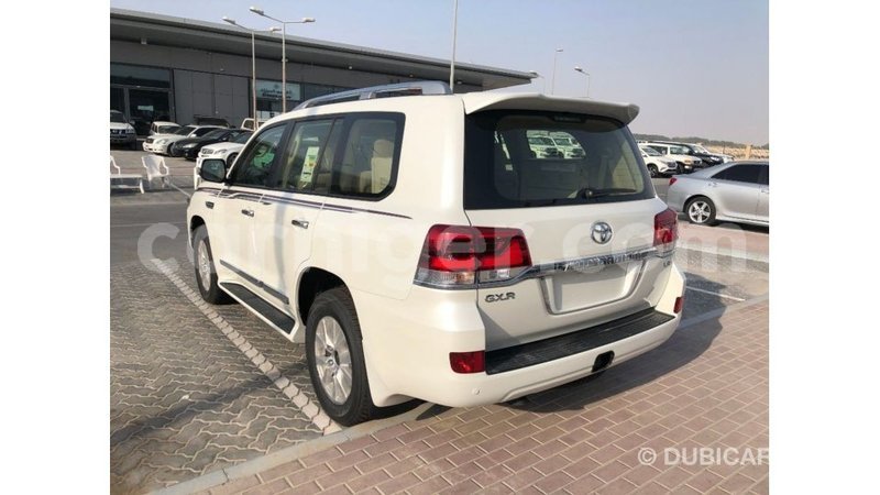 Big with watermark toyota land cruiser agadez import dubai 6410