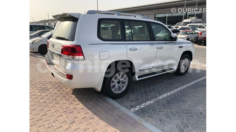 Big with watermark toyota land cruiser agadez import dubai 6410