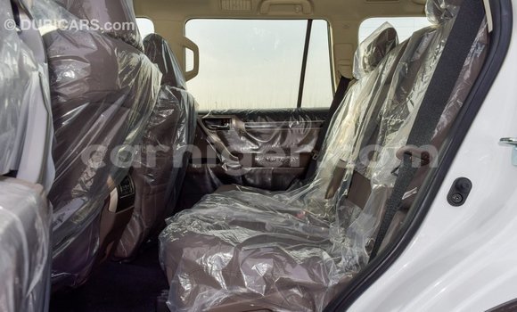Acheter Import Voiture Lexus GX Blanc à Import - Dubai, Agadez Acheter Import Voiture Lexus GX Blanc à Import - Dubai, Agadez