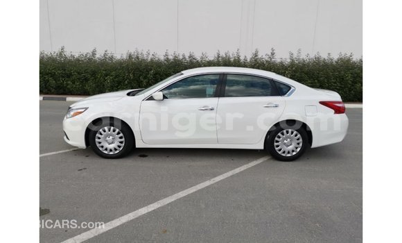 Buy Import Nissan Altima White Car in Import - Dubai in Agadez Buy Import Nissan Altima White Car in Import - Dubai in Agadez