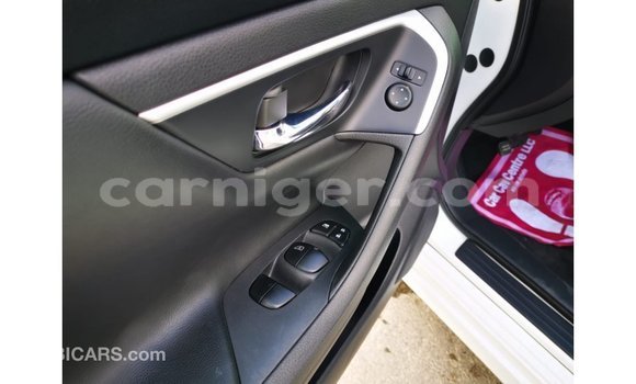 Buy Import Nissan Altima White Car in Import - Dubai in Agadez Buy Import Nissan Altima White Car in Import - Dubai in Agadez