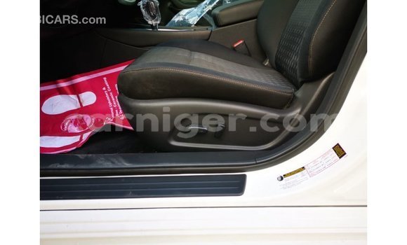 Buy Import Nissan Altima White Car in Import - Dubai in Agadez Buy Import Nissan Altima White Car in Import - Dubai in Agadez