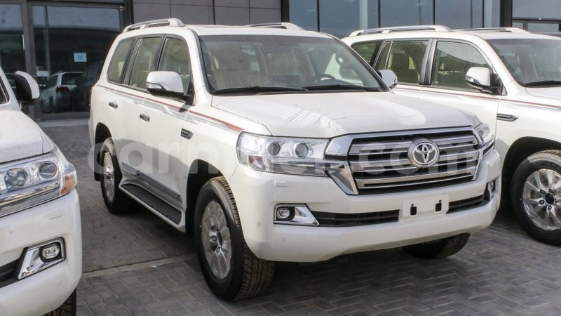 Big with watermark toyota land cruiser agadez import dubai 6421