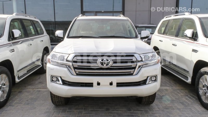 Big with watermark toyota land cruiser agadez import dubai 6421