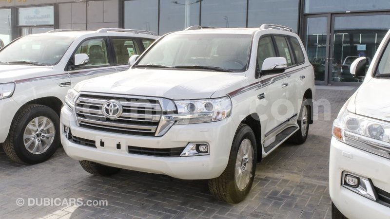 Big with watermark toyota land cruiser agadez import dubai 6421