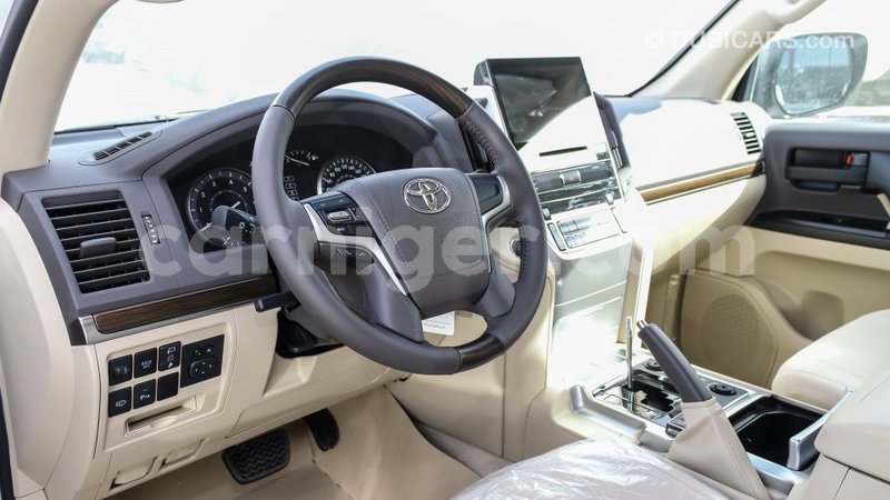 Big with watermark toyota land cruiser agadez import dubai 6421