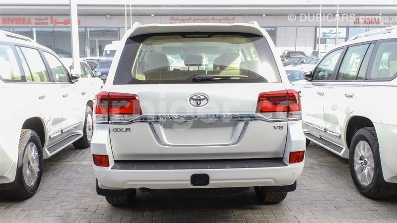 Big with watermark toyota land cruiser agadez import dubai 6421