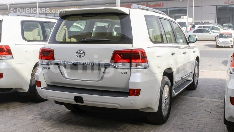 Big with watermark toyota land cruiser agadez import dubai 6421