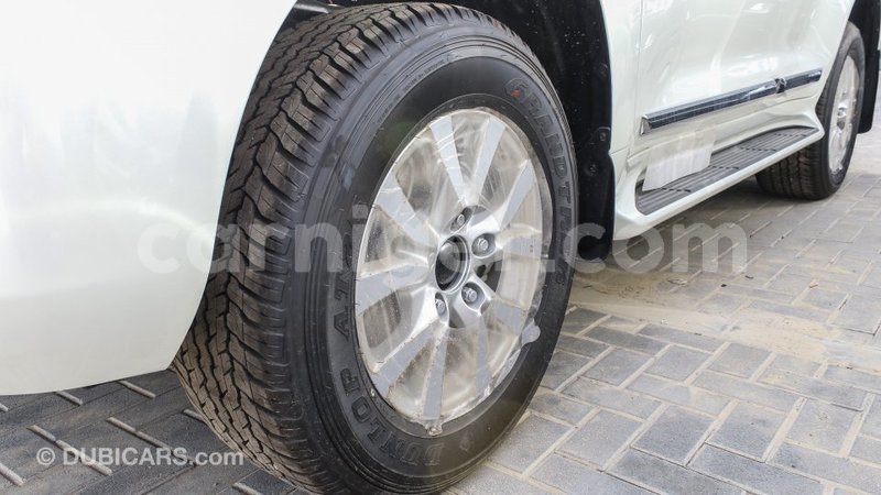 Big with watermark toyota land cruiser agadez import dubai 6421