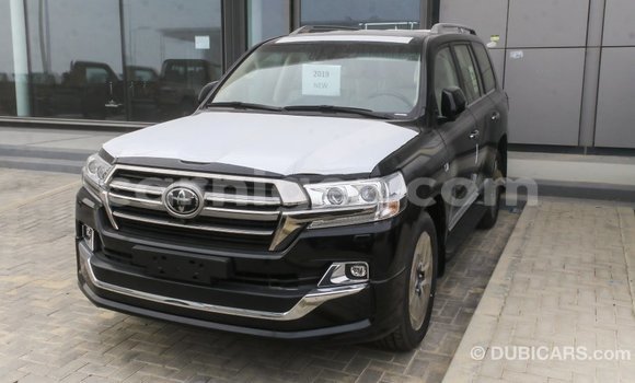 Buy Import Toyota Land Cruiser Black Truck in Import - Dubai in Agadez Buy Import Toyota Land Cruiser Black Truck in Import - Dubai in Agadez