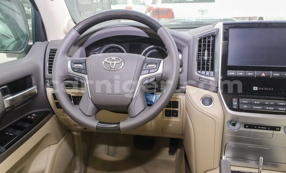 Buy Import Toyota Land Cruiser Black Truck in Import - Dubai in Agadez Buy Import Toyota Land Cruiser Black Truck in Import - Dubai in Agadez