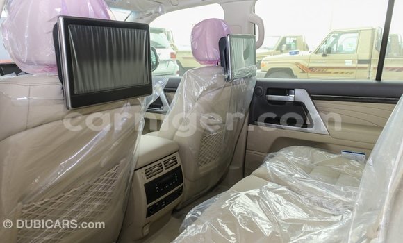 Buy Import Toyota Land Cruiser Black Truck in Import - Dubai in Agadez Buy Import Toyota Land Cruiser Black Truck in Import - Dubai in Agadez