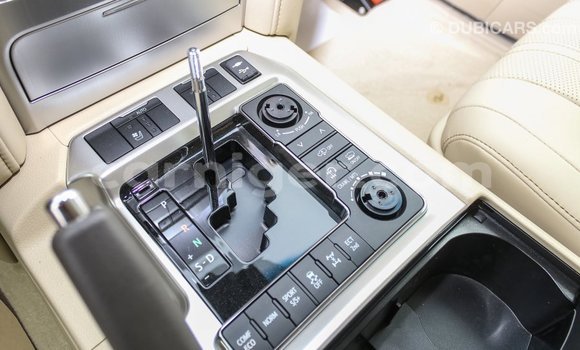 Buy Import Toyota Land Cruiser Black Truck in Import - Dubai in Agadez Buy Import Toyota Land Cruiser Black Truck in Import - Dubai in Agadez