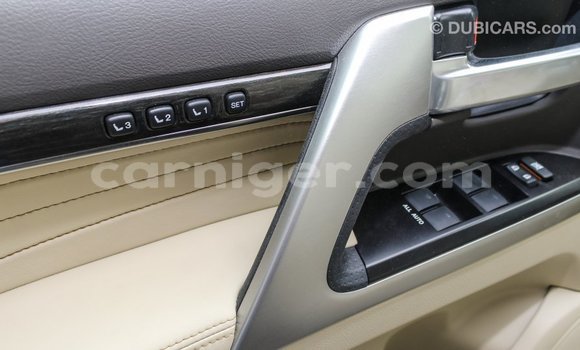 Buy Import Toyota Land Cruiser Black Truck in Import - Dubai in Agadez Buy Import Toyota Land Cruiser Black Truck in Import - Dubai in Agadez