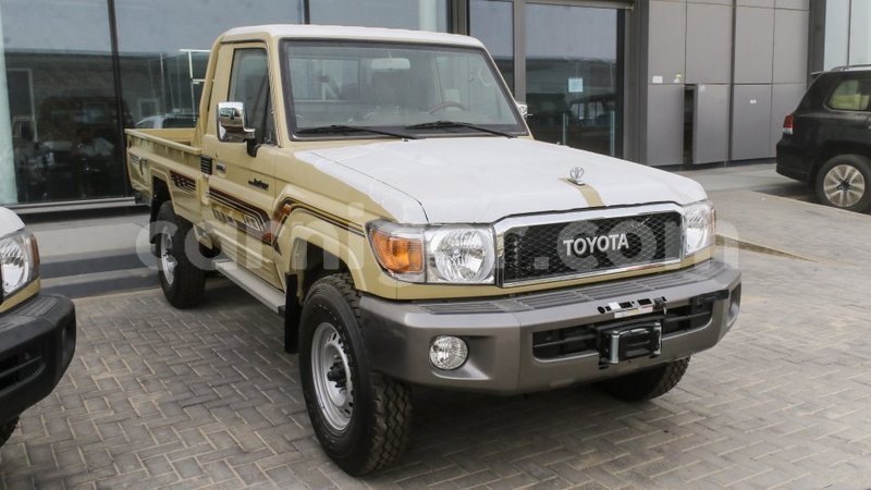 Big with watermark toyota land cruiser agadez import dubai 6424