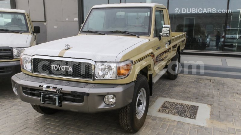 Big with watermark toyota land cruiser agadez import dubai 6424