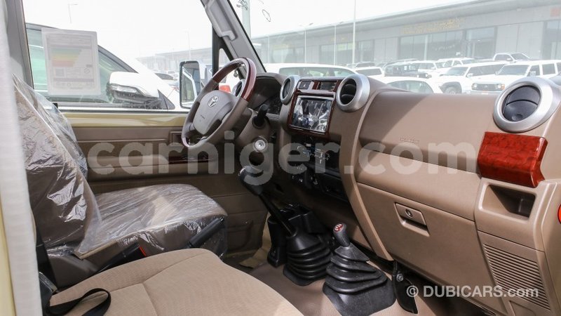 Big with watermark toyota land cruiser agadez import dubai 6424