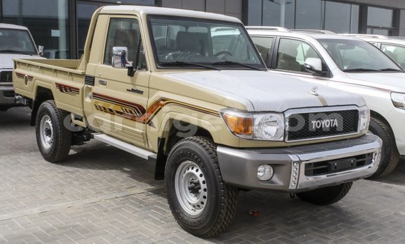 Buy Import Toyota Land Cruiser Beige Truck in Import - Dubai in Agadez Buy Import Toyota Land Cruiser Beige Truck in Import - Dubai in Agadez