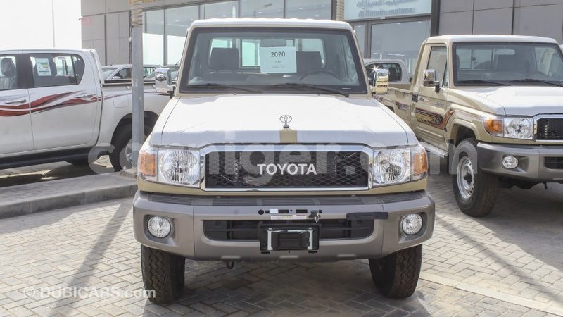 Big with watermark toyota land cruiser agadez import dubai 6426