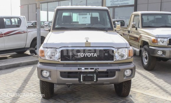 Buy Import Toyota Land Cruiser Beige Truck in Import - Dubai in Agadez Buy Import Toyota Land Cruiser Beige Truck in Import - Dubai in Agadez