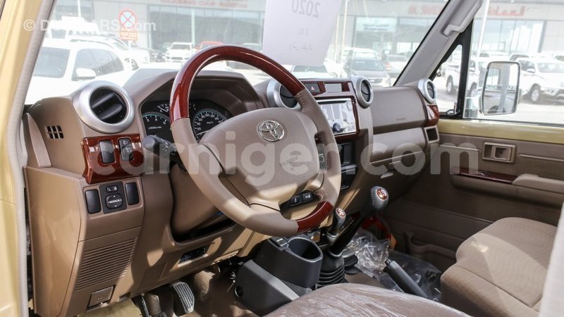 Big with watermark toyota land cruiser agadez import dubai 6426