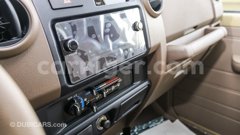 Big with watermark toyota land cruiser agadez import dubai 6427